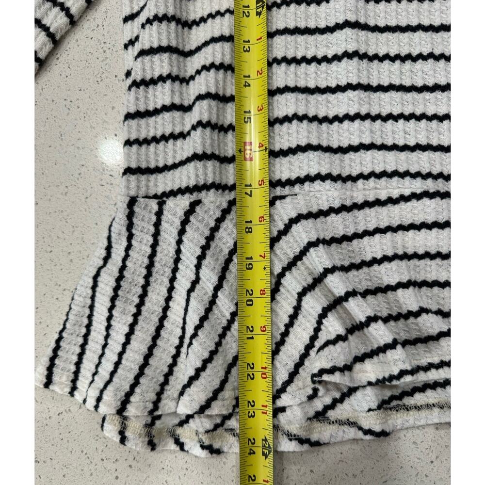 We The Free Auntie Em Thermal Top S/P Black White Boxy Peplum Raw Edge Coastal - Picture 6 of 11